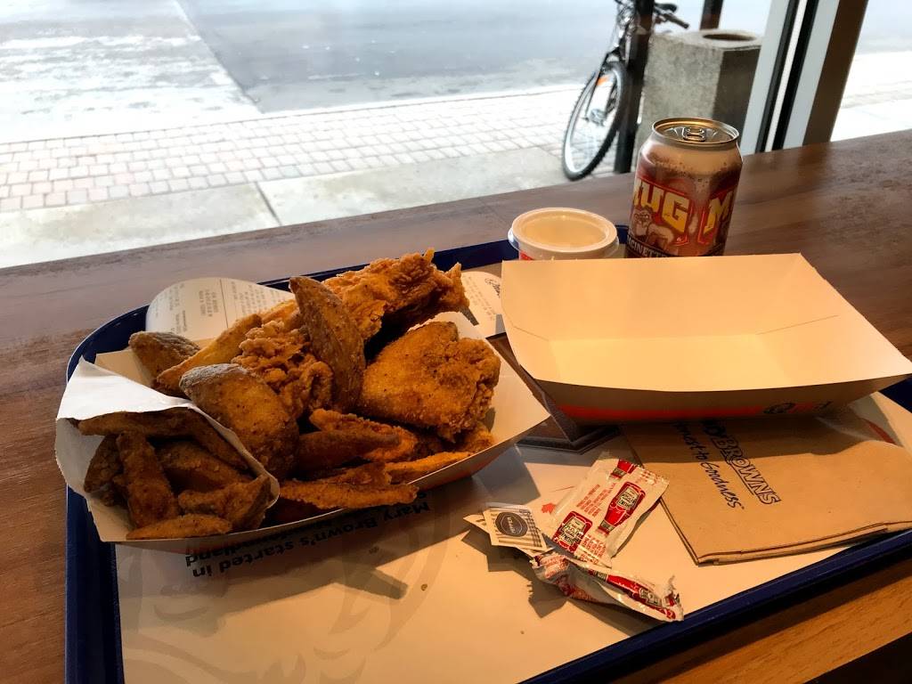 Mary Browns Chicken & Taters | restaurant | 150 Sidney St, Belleville, ON K8P 5E2, Canada | 6139670202 OR +1 613-967-0202