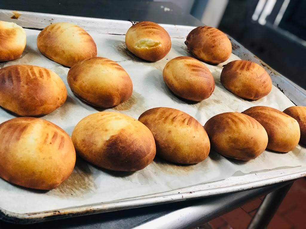 El Rinconcito Colombiano | restaurant | 226 Sumner St, Boston, MA 02128, USA | 8572660623 OR +1 857-266-0623