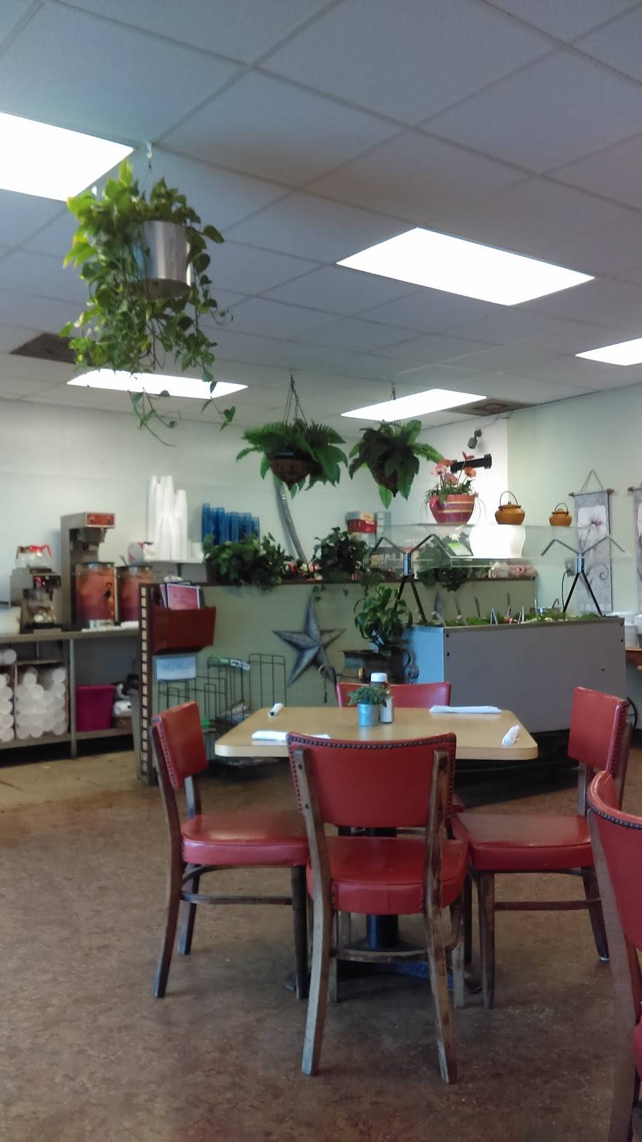 Glorias Restaurant | restaurant | 4816 US-17, Bowling Green, FL 33834, USA | 8633759955 OR +1 863-375-9955