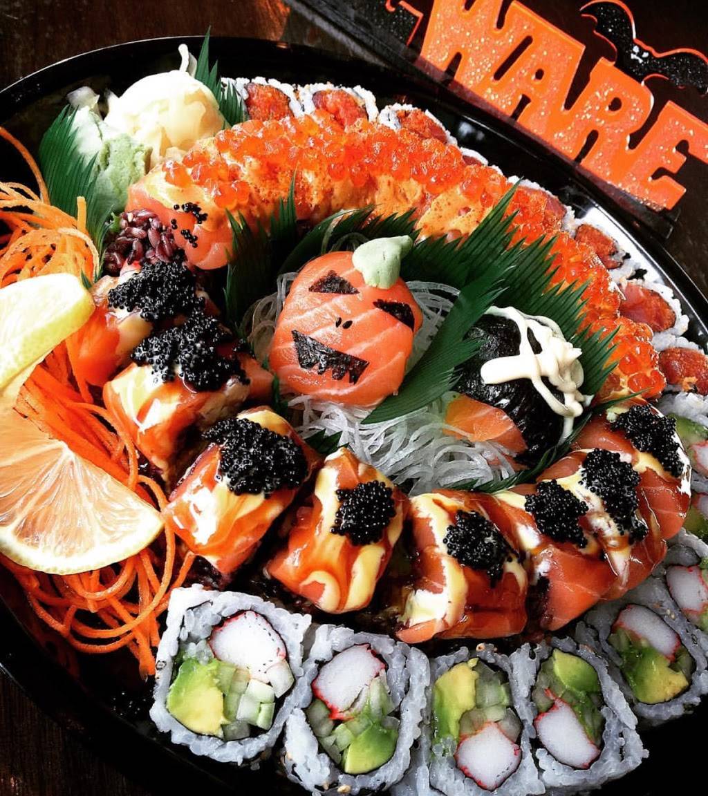 Rock Wrap & Roll | restaurant | 2187 N Clybourn Ave, Chicago, IL 60614, USA | 7734722800 OR +1 773-472-2800