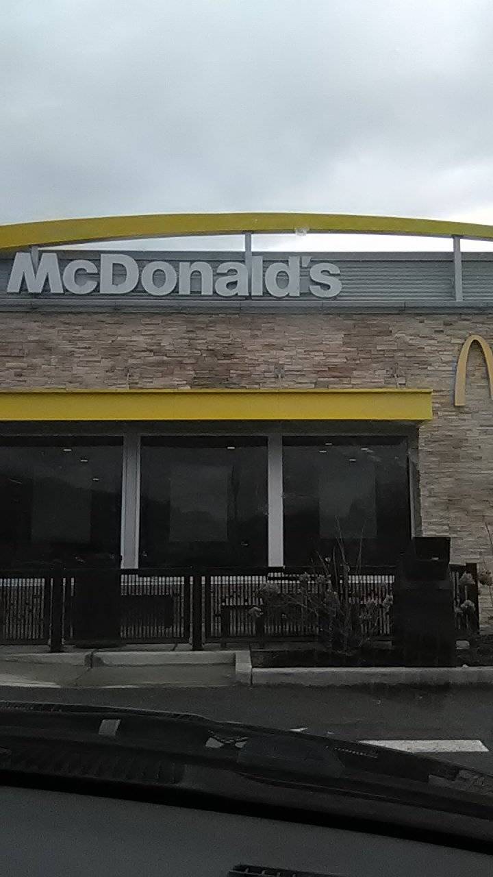 McDonalds | restaurant | 121 Blue and Gray Expy, Philippi, WV 26416, USA | 3044575909 OR +1 304-457-5909