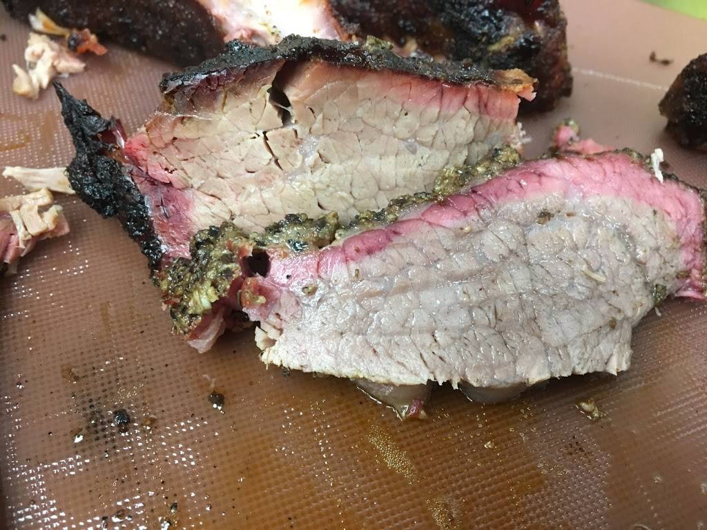 Outlaw Smokehouse | restaurant | 215 West E Front St, Napoleon, OH 43545, USA | 4195920405 OR +1 419-592-0405