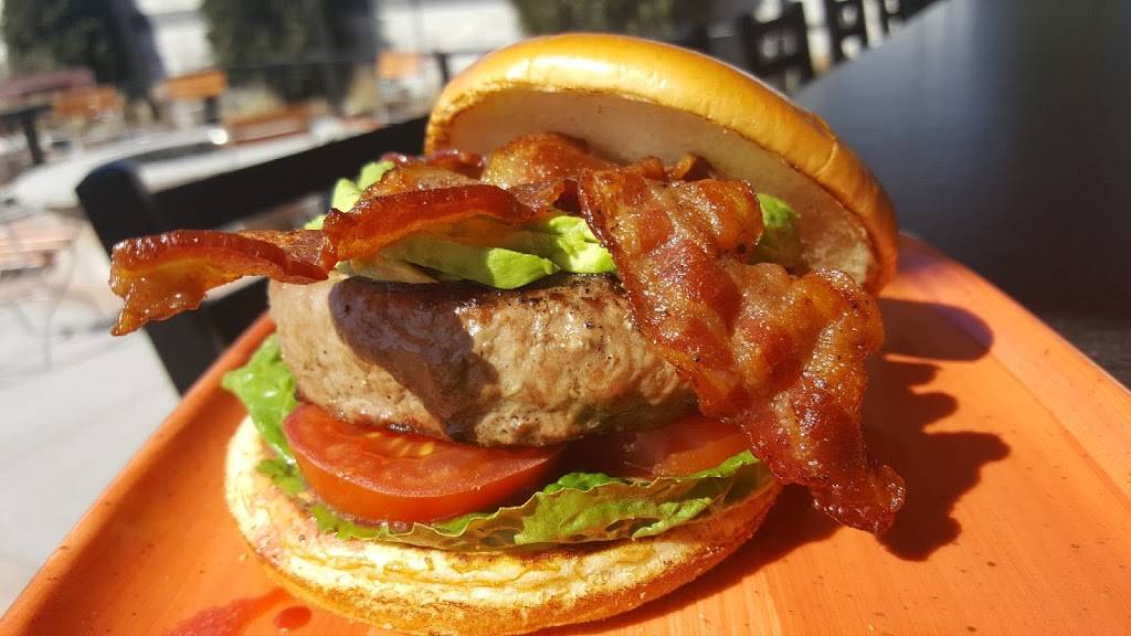 The Explorium Brewpub | restaurant | 5300 S 76th St #1450a, Greendale, WI 53129, USA | 4144231365 OR +1 414-423-1365