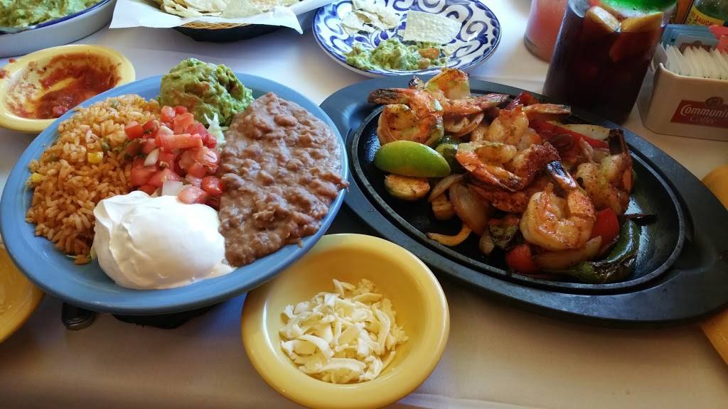 El Gato Negro - Lakeview | restaurant | 300 Harrison Ave, New Orleans, LA 70124, USA | 5044880107 OR +1 504-488-0107