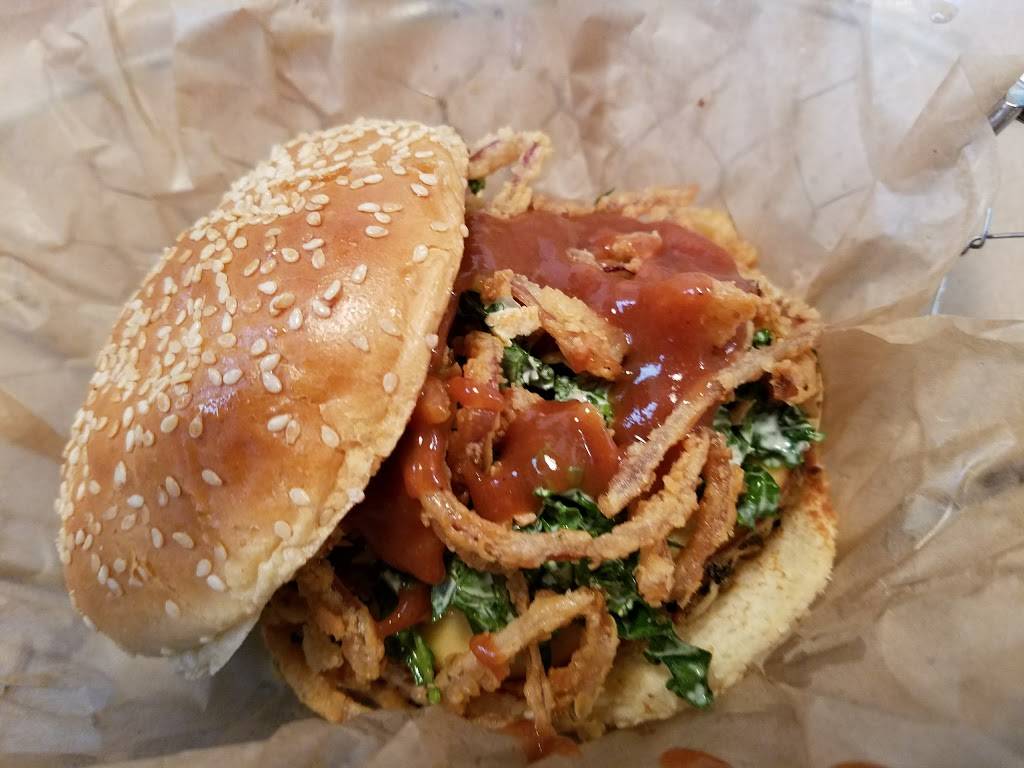 Farm Burger Buckhead | restaurant | 3365 Piedmont Rd NE, Atlanta, GA 30305, USA | 4048160603 OR +1 404-816-0603