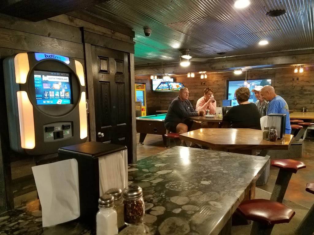 The Pizza Place | restaurant | 26166 208th Ave, Delhi, IA 52223, USA | 5639222328 OR +1 563-922-2328