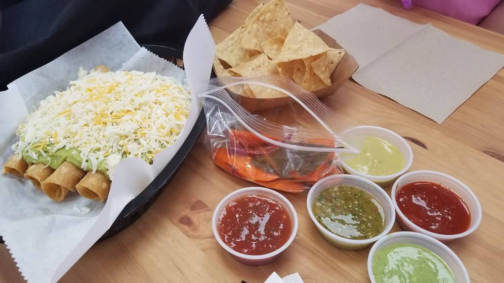 Yesenias Mexican Food & Ice Cream | restaurant | 2505 El Cajon Blvd, San Diego, CA 92104, USA | 6192551602 OR +1 619-255-1602