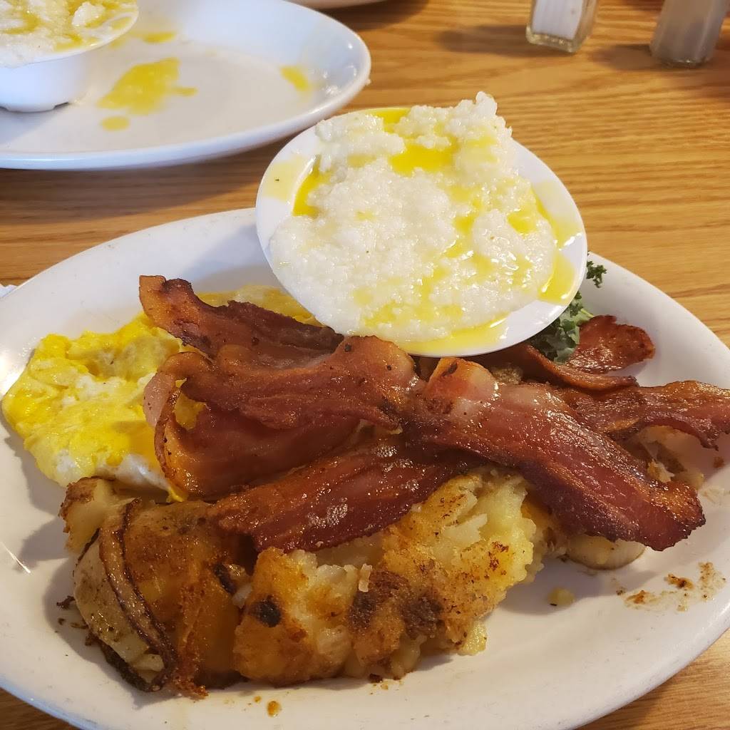 Kings Table Soul Food | restaurant | 5932 Prospect Ave #3626, Kansas City, MO 64130, USA | 8164440779 OR +1 816-444-0779