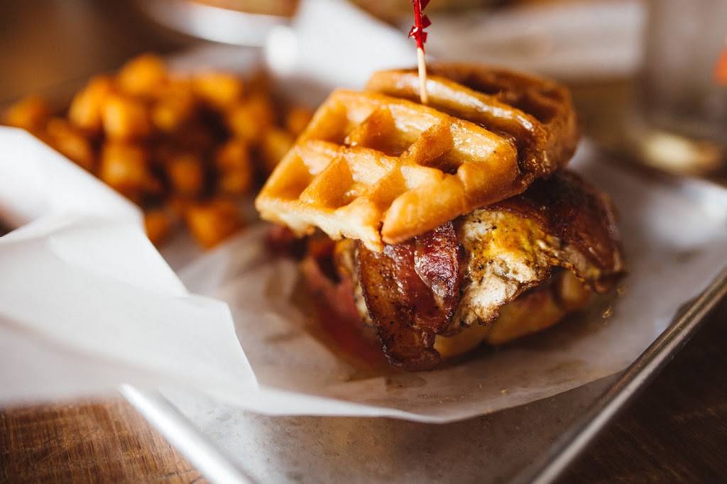 Hungry Buffalo | restaurant | 12762 Grey St, Logan, OH 43138, USA | 7403800088 OR +1 740-380-0088