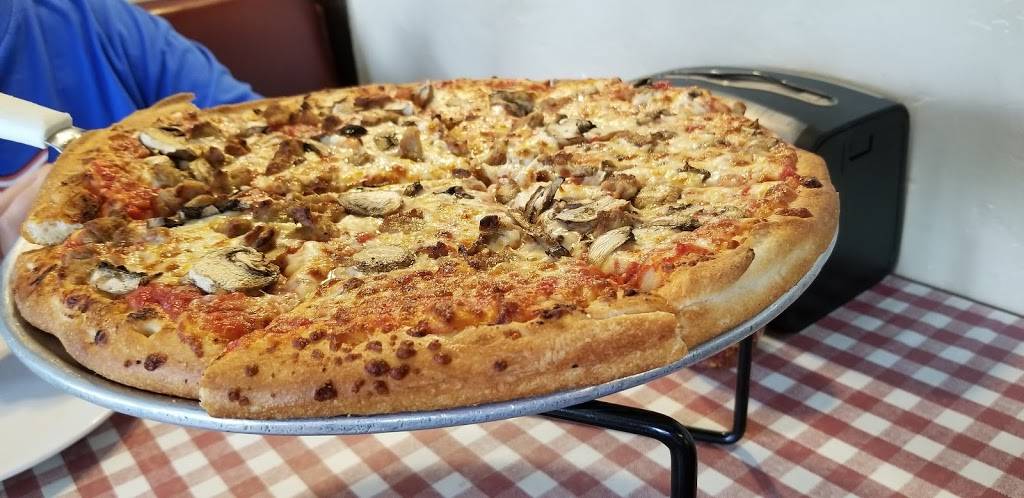 Savellis Pizza, Pasta and Subs | restaurant | 301 Manitou Ave, Manitou Springs, CO 80829, USA | 7196853755 OR +1 719-685-3755