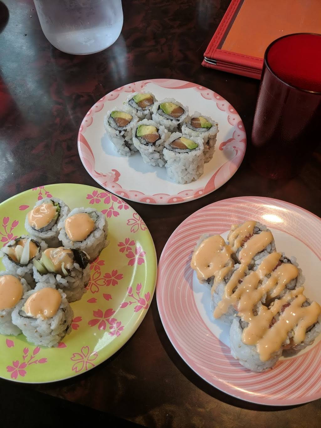 Gorilla sushi Diversey | restaurant | 1408 W Diversey Pkwy, Chicago, IL 60614, USA | 7736879027 OR +1 773-687-9027