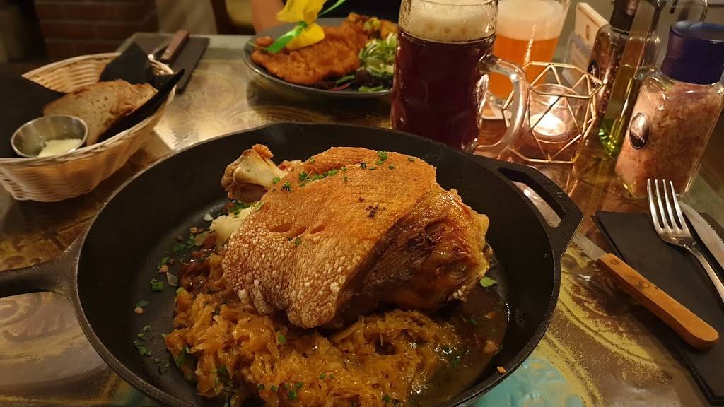 Siegfrieds Restaurant and German Biergarten | restaurant | 1869 Fruitville Rd, Sarasota, FL 34236, USA | 9413309330 OR +1 941-330-9330