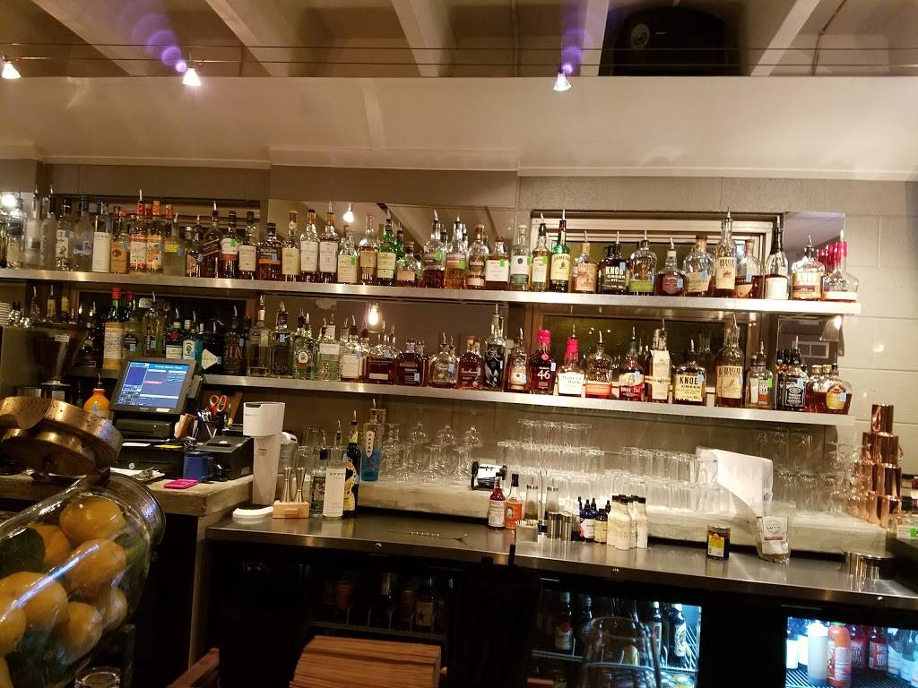 1618 Seafood Grille | restaurant | 1618 W Friendly Ave, Greensboro, NC 27403, USA | 3362350898 OR +1 336-235-0898