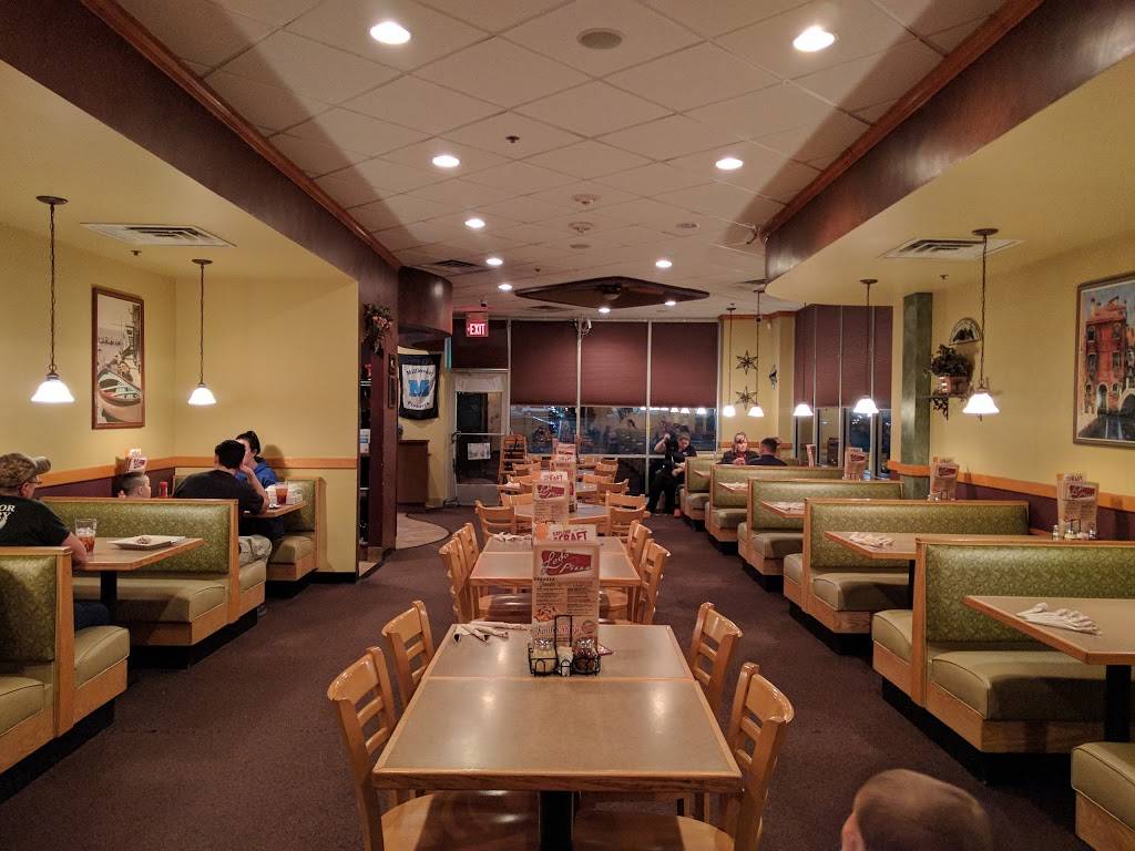 Ledo Pizza | meal takeaway | 419 Gateway Dr, Winchester, VA 22603, USA | 5406629499 OR +1 540-662-9499