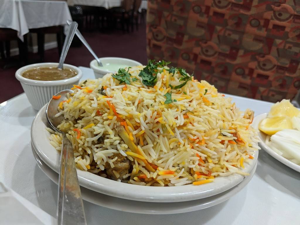 Bismillah Restaurant | restaurant | 2510 W Devon Ave, Chicago, IL 60659, USA | 7739735602 OR +1 773-973-5602