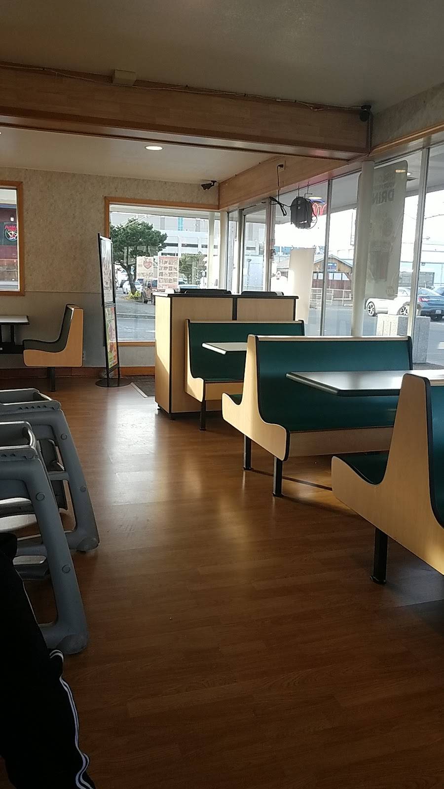 Dairy Queen | restaurant | 441 Avenue A, Seaside, OR 97138, USA | 5037387232 OR +1 503-738-7232