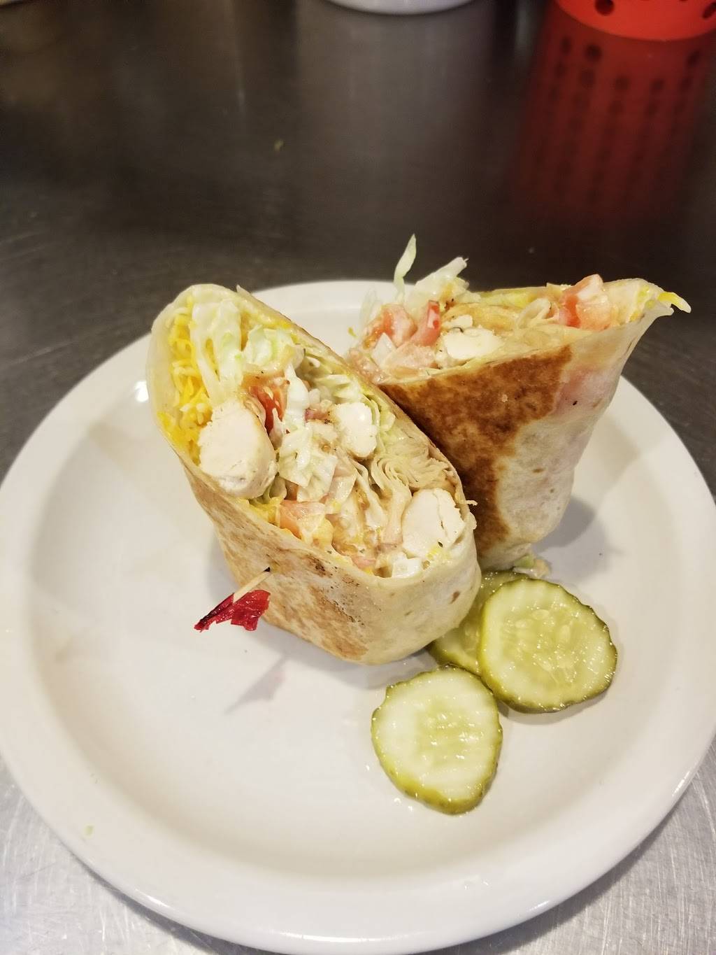 Maple Leaf Restaurant | restaurant | 111 S Center St, Geneseo, IL 61254, USA | 3099446789 OR +1 309-944-6789