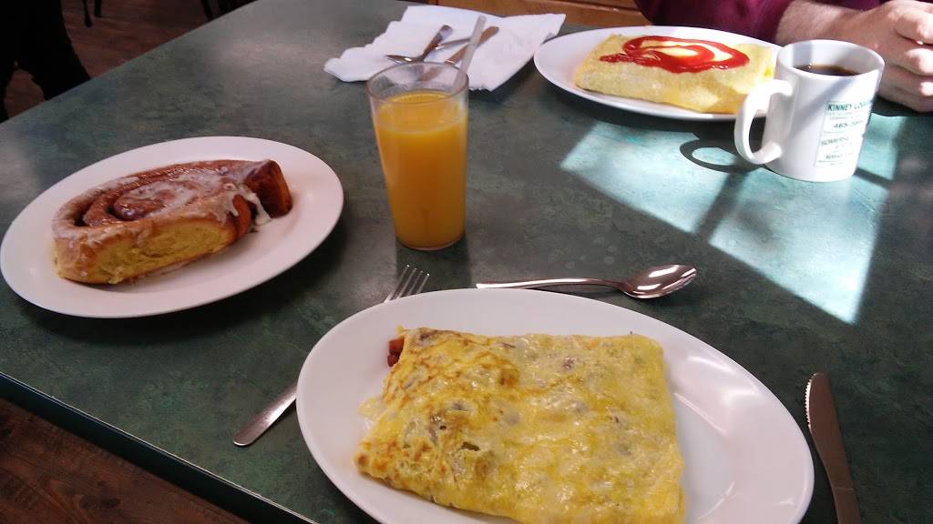 Early Bird Restaurant | restaurant | 37 Main St, Oakland, ME 04963, USA | 2074659608 OR +1 207-465-9608