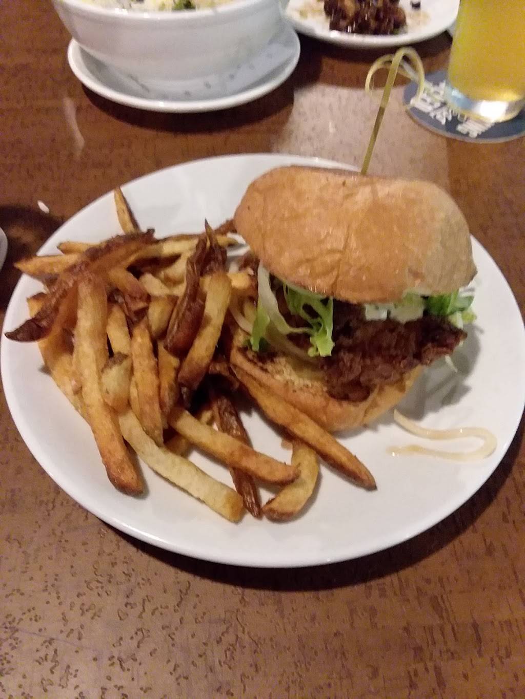 Mikro Beer Bar | restaurant | 0 Depot Ave, Hamden, CT 06518, USA | 2035537676 OR +1 203-553-7676