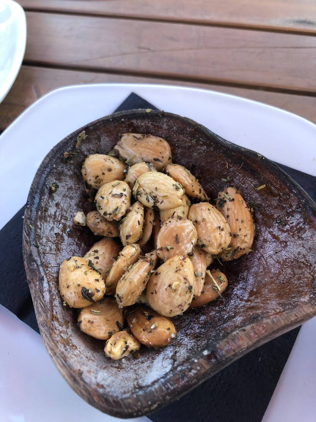 Annata Wine Bar | restaurant | 300 Beach Dr NE #128, St. Petersburg, FL 33701, USA | 7278519582 OR +1 727-851-9582