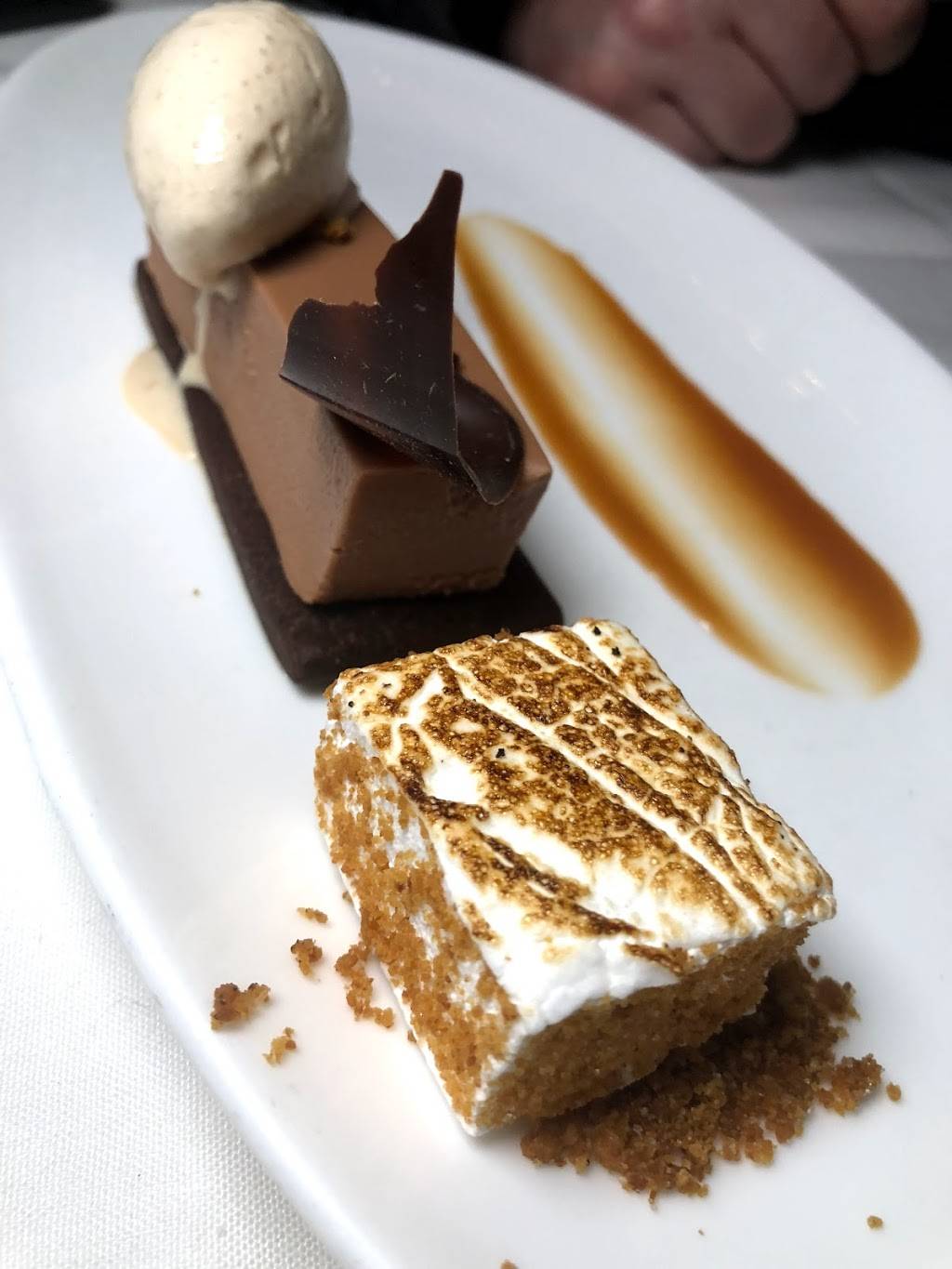 Cunninghams | restaurant | 1 Olympic Pl, Towson, MD 21204, USA | 4103397730 OR +1 410-339-7730