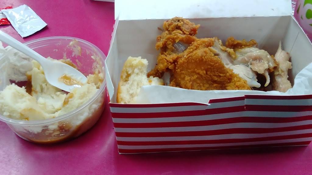 Royal Chicken and Biscuit | restaurant | 181 Market St, Newark, NJ 07102, USA | 9732421212 OR +1 973-242-1212