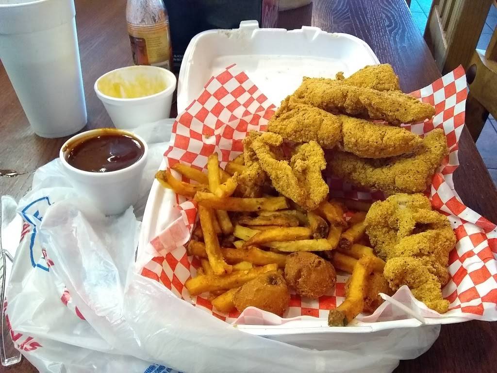 Eddie Deen Crossroads | restaurant | 1004 N Collins St, Arlington, TX 76011, USA | 8177956900 OR +1 817-795-6900