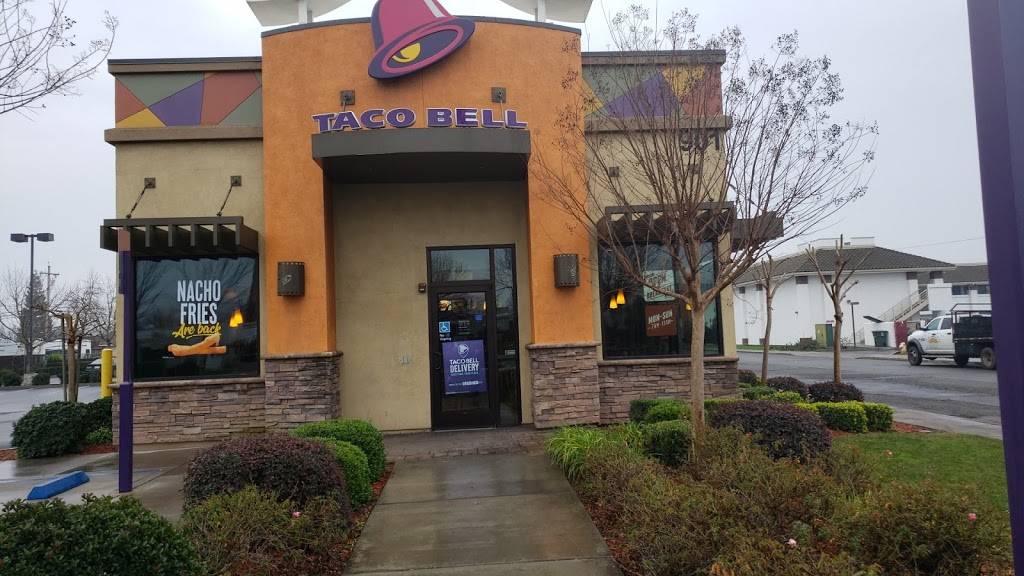 Taco Bell | meal takeaway | 901 E F St, Oakdale, CA 95361, USA | 2098472351 OR +1 209-847-2351
