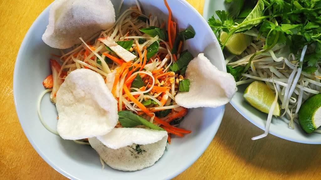 Pho Cafe | restaurant | 3926 Market St #201, Wilmington, NC 28403, USA | 9108337204 OR +1 910-833-7204