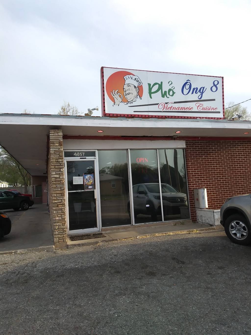 The Place | restaurant | 4859 E Harry St, Wichita, KS 67218, USA | 3166810054 OR +1 316-681-0054