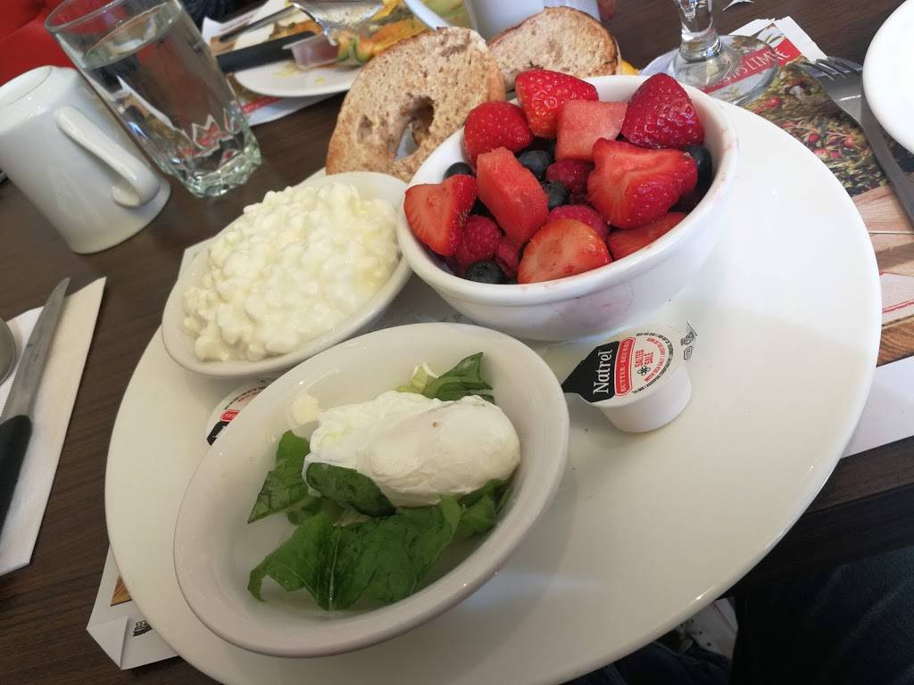 Eggsquis Drummondville 2 | restaurant | 510 des, Rue des Forges, Drummondville, QC J2B 0E4, Canada | 8194756969 OR +1 819-475-6969