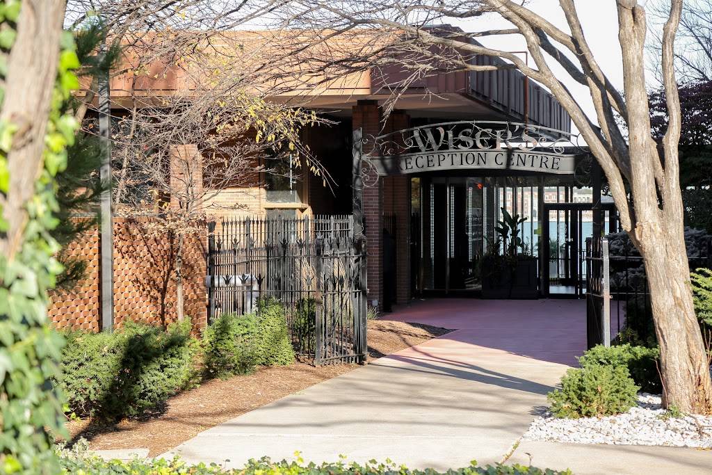 Windsor Club | restaurant | 2072 Riverside Dr E, Windsor, ON N8Y 4S5, Canada | 5192581465 OR +1 519-258-1465