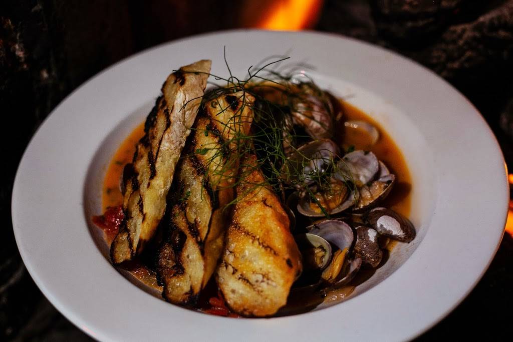 The Maple | restaurant | 8929 Roosevelt Way NE, Seattle, WA 98115, USA | 2064026135 OR +1 206-402-6135