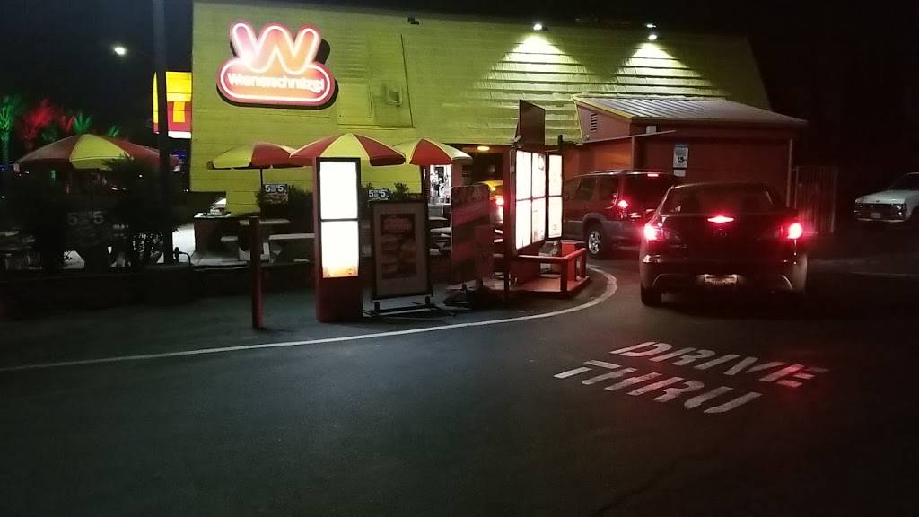 Wienerschnitzel | restaurant | 230 N Gaffey St, San Pedro, CA 90731, USA | 3108314486 OR +1 310-831-4486