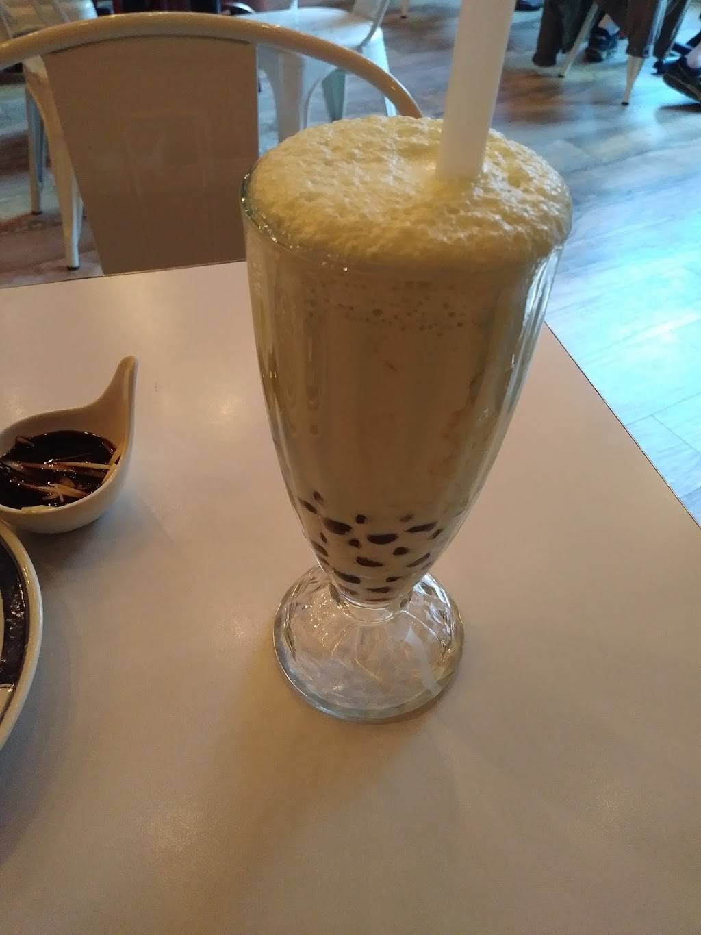 La Salle Dumpling Room | restaurant | 35 West End Ave, New York, NY 10023, USA | 2125862000 OR +1 212-586-2000