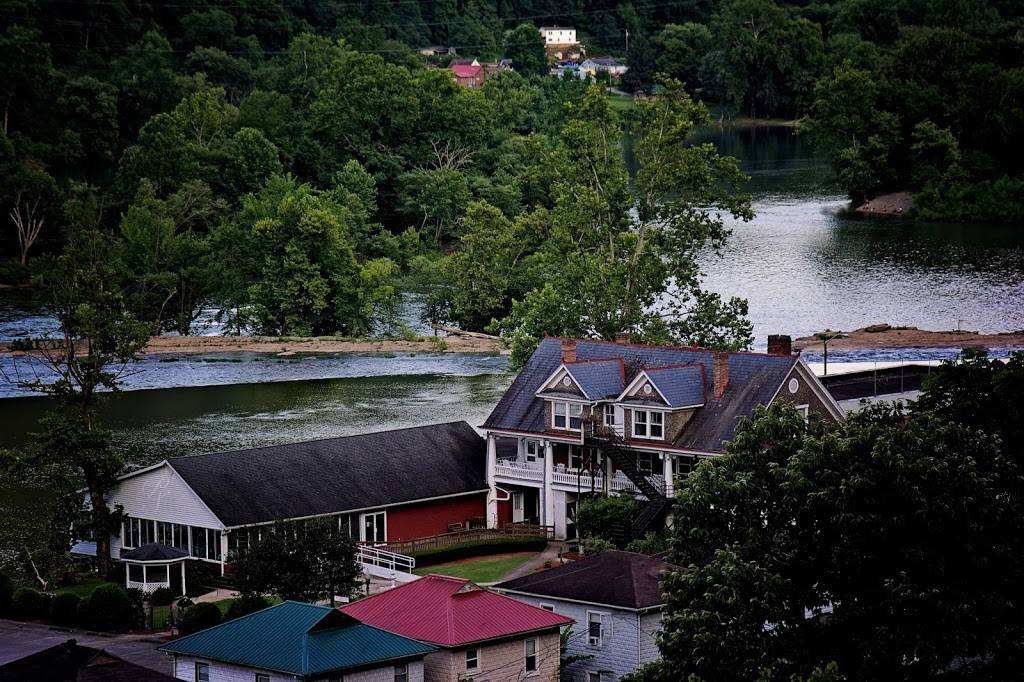 Glen Ferris Inn | restaurant | 9022 Midland Trail, Route 60, Glen Ferris, WV 25090, USA | 3046321111 OR +1 304-632-1111