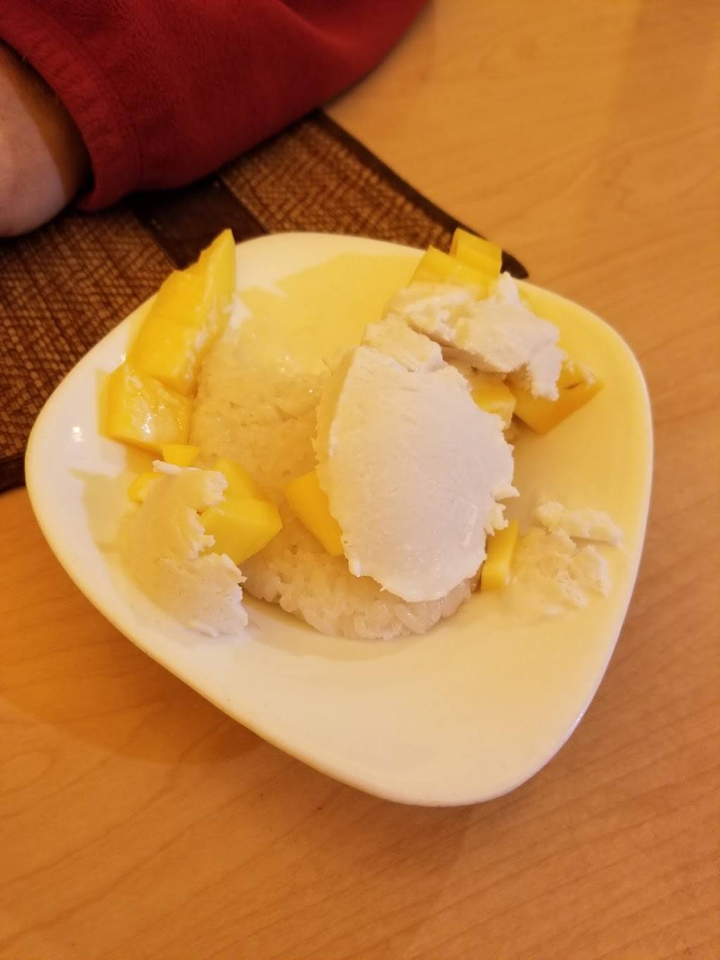 Sticky Rice | restaurant | 415 N Neil St, Champaign, IL 61802, USA | 2179541929 OR +1 217-954-1929