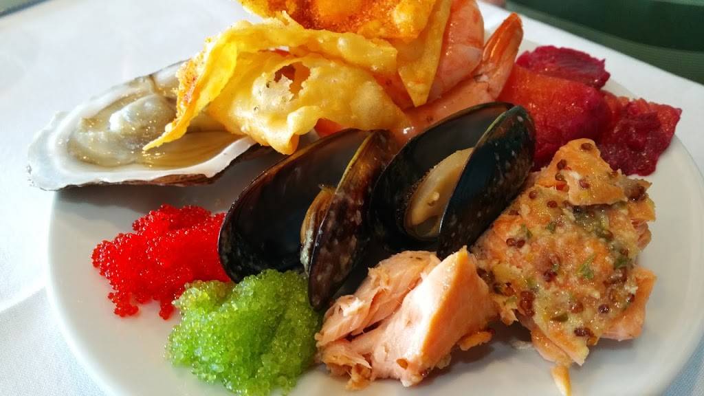 Dockers Restaurant | night club | 3505 Marina View Point, Muskegon, MI 49441, USA | 2317550400 OR +1 231-755-0400