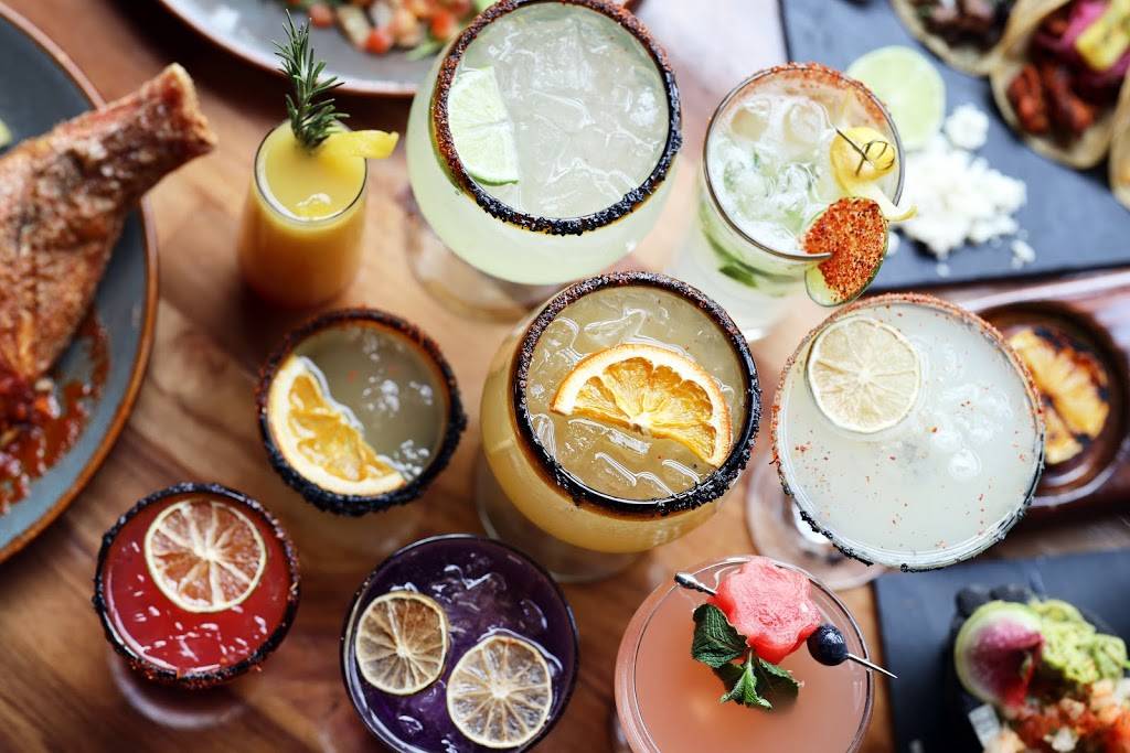 Hacienda Real | restaurant | 585 E Kendall Dr, Yorkville, IL 60560, USA | 6308829541 OR +1 630-882-9541