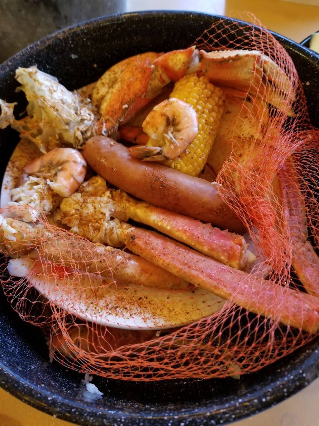 Joes Crab Shack | restaurant | 14025 E Evans Ave, Aurora, CO 80014, USA | 3033067070 OR +1 303-306-7070