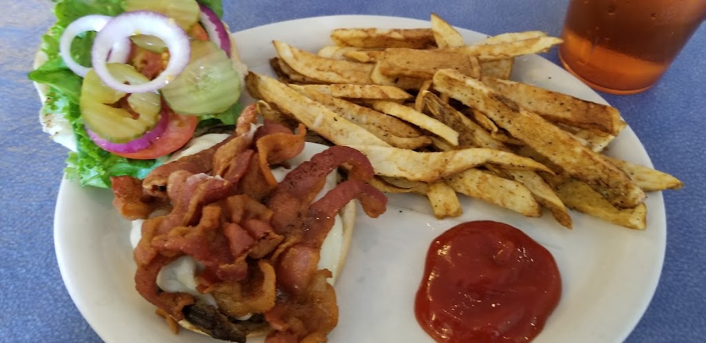 Chuck Steakhouse | restaurant | 35 Swinging Bridge Dr, Heber Springs, AR 72543, USA | 5013622100 OR +1 501-362-2100