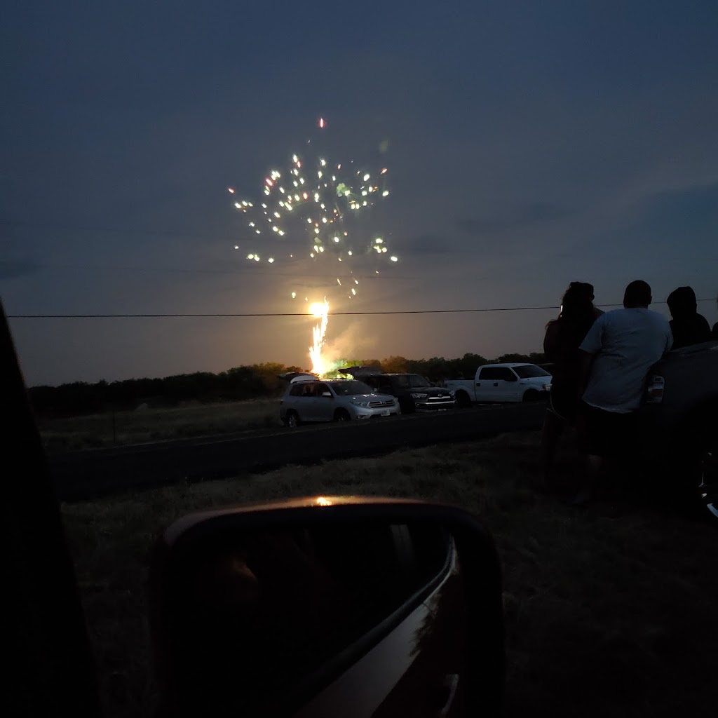 Canyon Road Barn & Grill | restaurant | 5790 FM3418, Breckenridge, TX 76424, USA | 2545592400 OR +1 254-559-2400