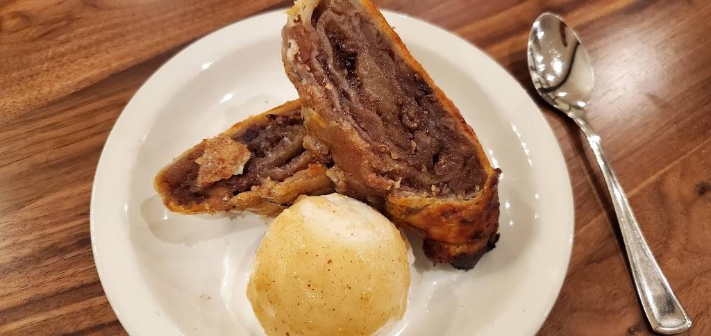 Orchard Creek Golf Course | restaurant | 1117 Meadowbrook Rd, Waynesboro, VA 22980, USA | 5409431131 OR +1 540-943-1131