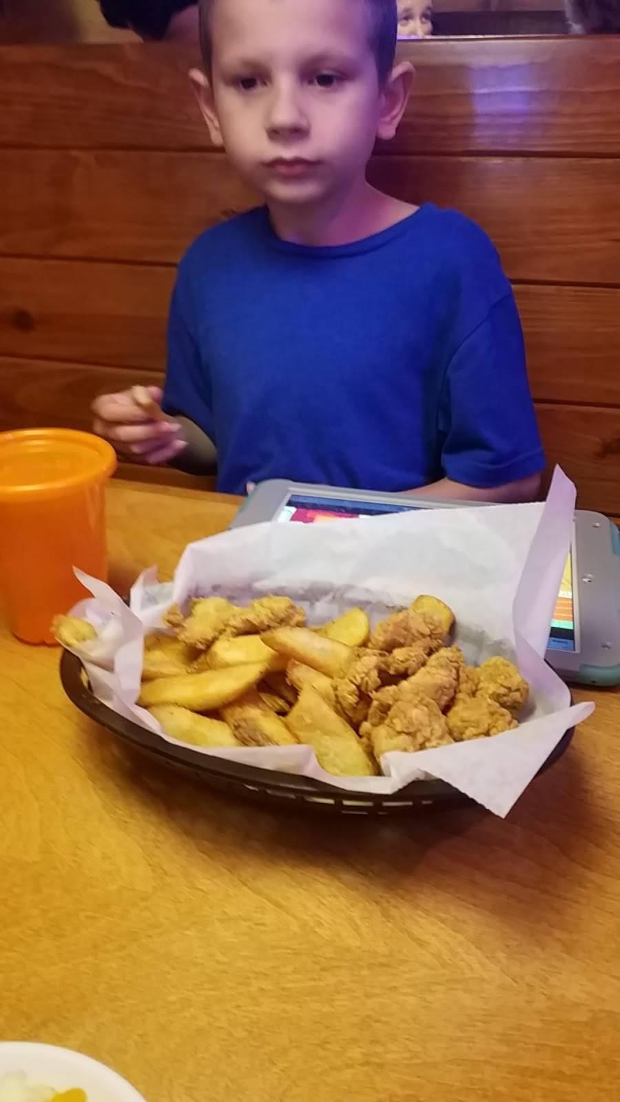 Texas Roadhouse | restaurant | 2323 South Rd, Poughkeepsie, NY 12601, USA | 8454330337 OR +1 845-433-0337