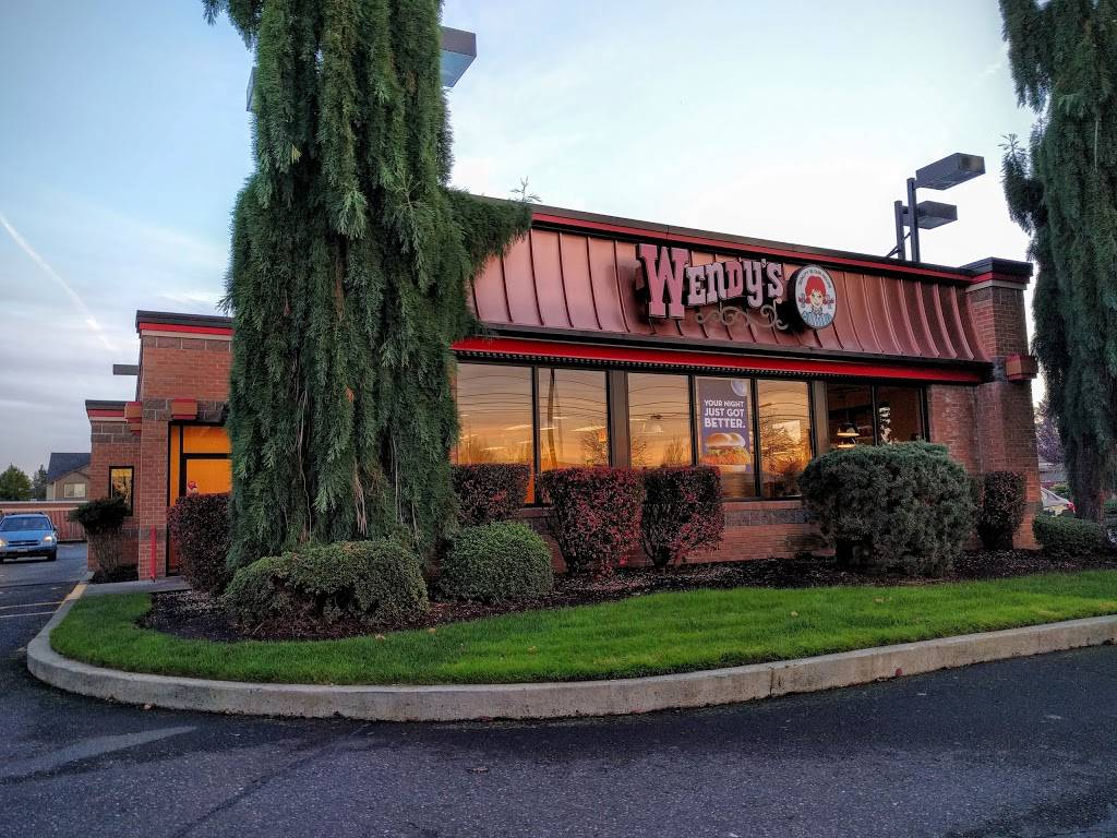 Wendys | restaurant | 7601 NE Fourth Plain Blvd, Vancouver, WA 98662, USA | 3602609447 OR +1 360-260-9447