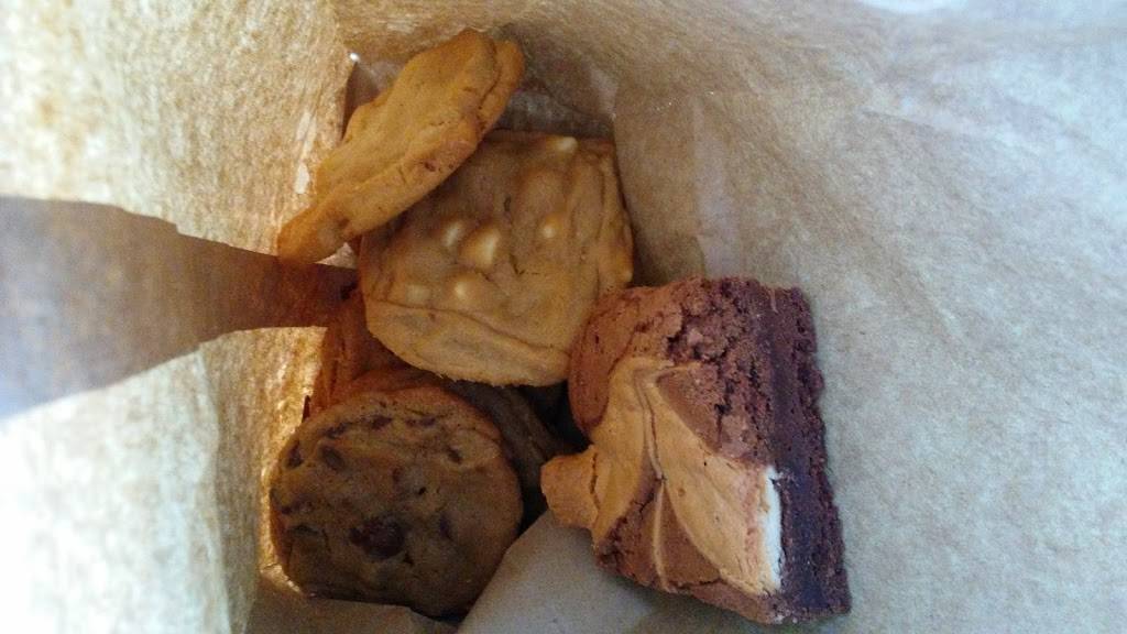 Subrageous | restaurant | 19100 SW 106th Ave, Cutler Bay, FL 33157, USA | 3052567827 OR +1 305-256-7827