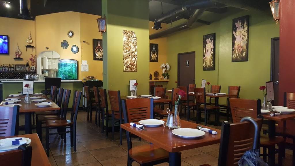 Bangkok@12 Thai | restaurant | 900 12th St, Sacramento, CA 95814, USA | 9164435588 OR +1 916-443-5588