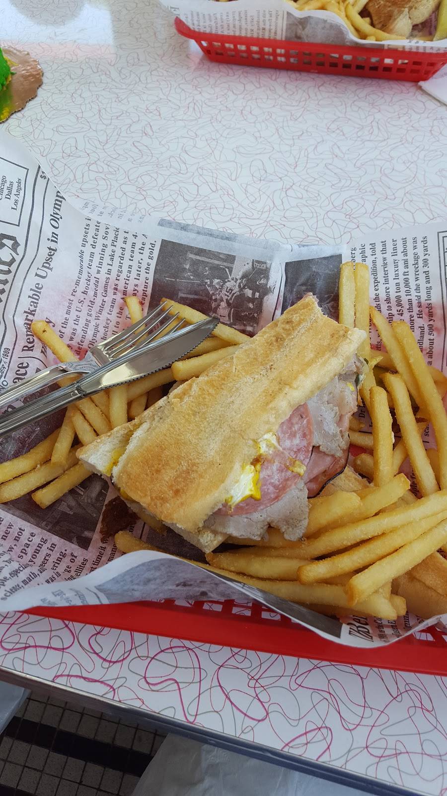 Big Freds Route 66 | restaurant | 13824 US-19, Hudson, FL 34667, USA | 7273784027 OR +1 727-378-4027