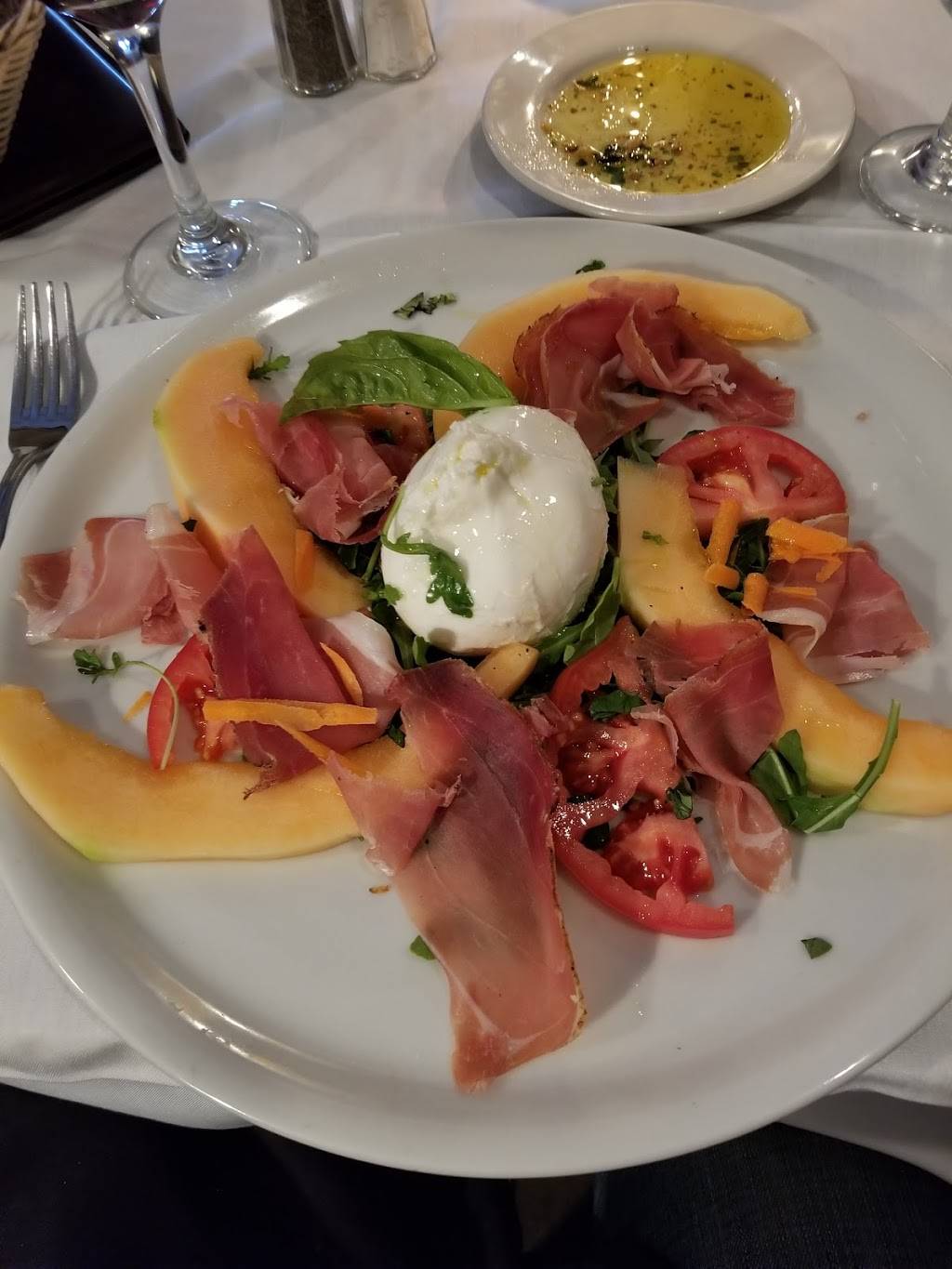 Amore Ristorante | restaurant | 1 CT-37, Sherman, CT 06784, USA | 8602101266 OR +1 860-210-1266