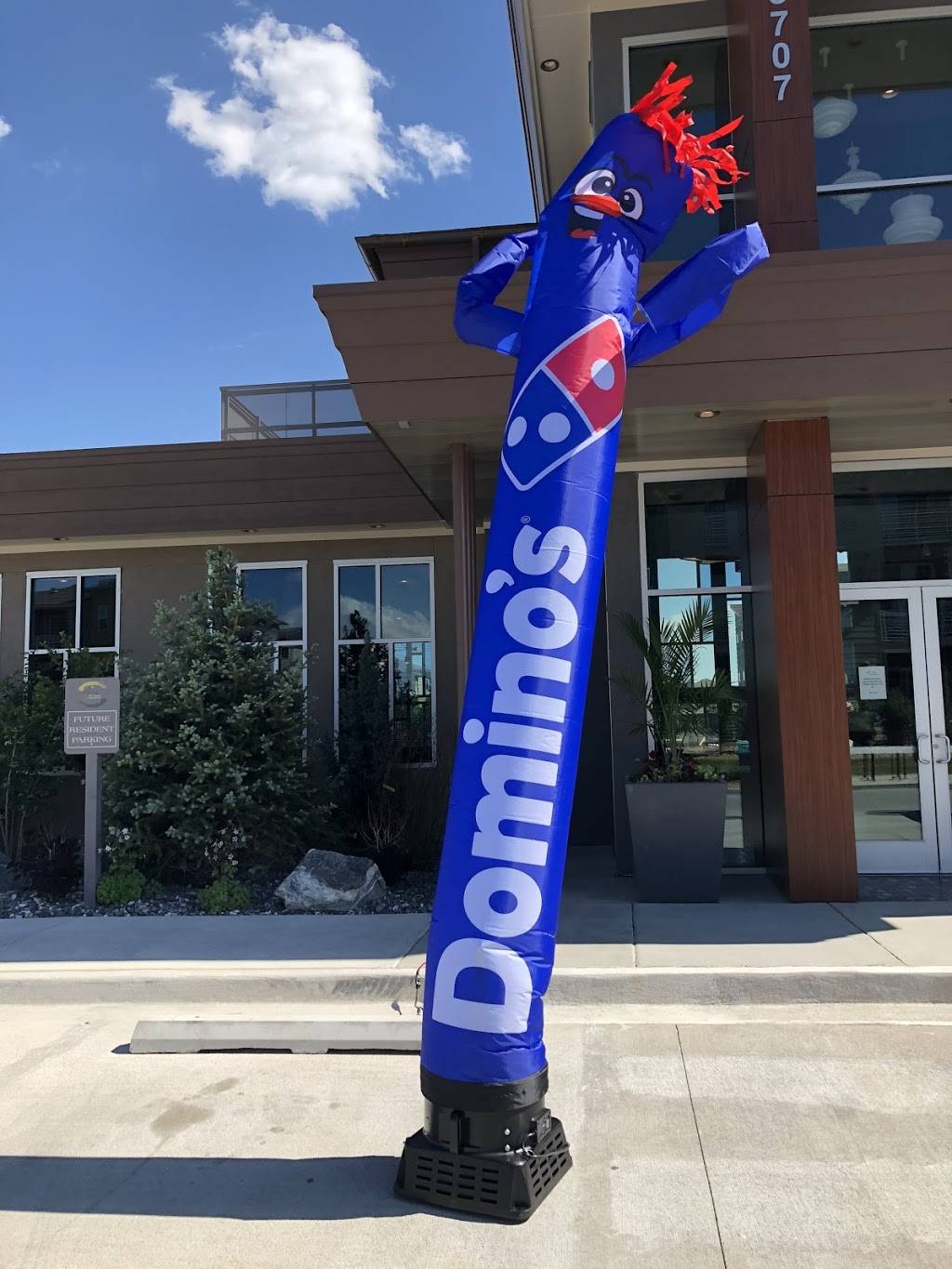 Dominos | meal delivery | 4650 Signal Tree Drive Bldg A, Unit 1700, Windsor, CO 80528, USA | 9702954990 OR +1 970-295-4990